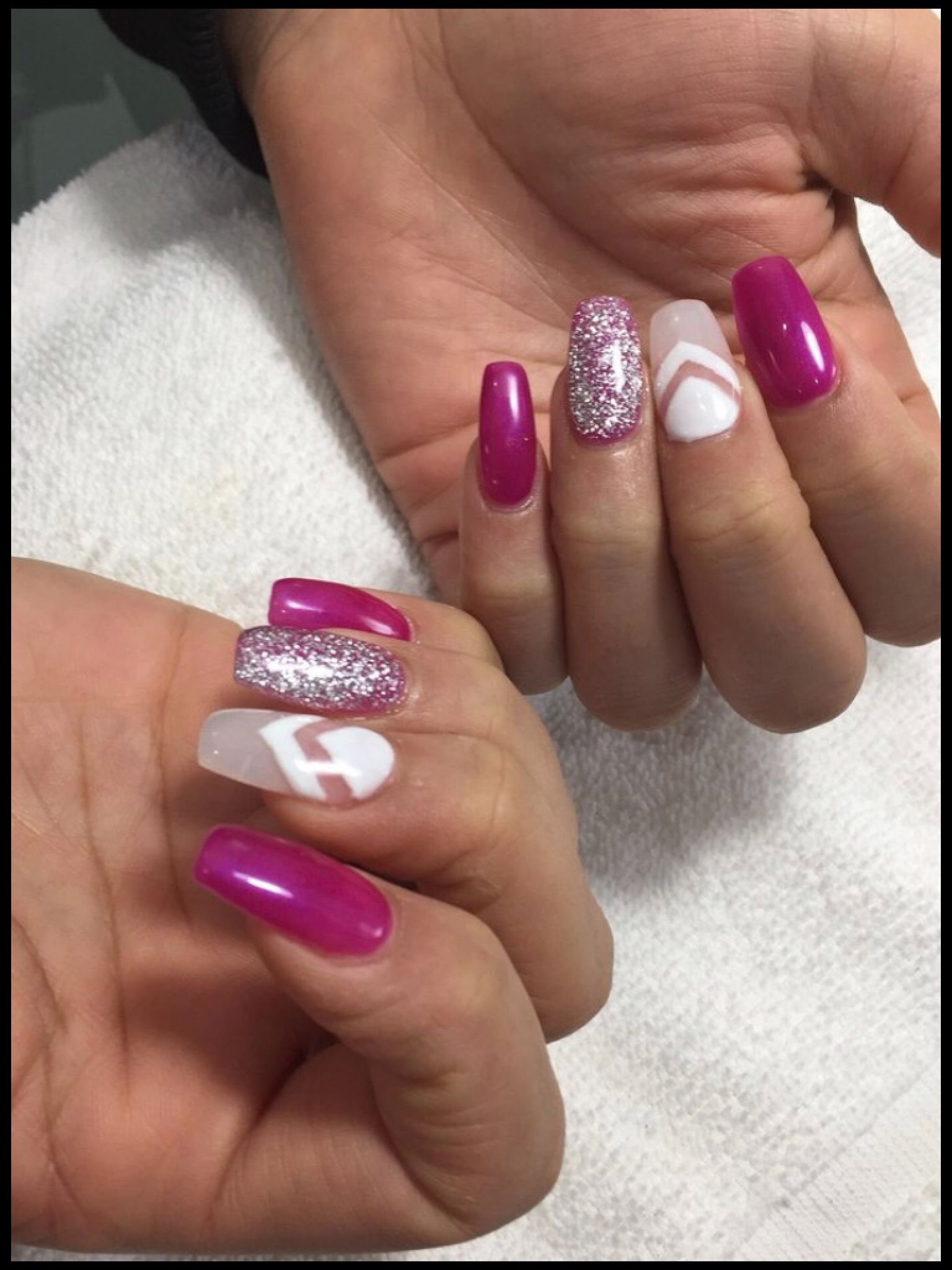 Fingertip Nail Salon nail photo 3